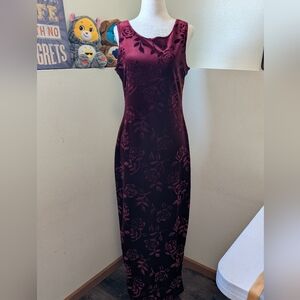 Possessed Dark Red Rose Pattern Dress
